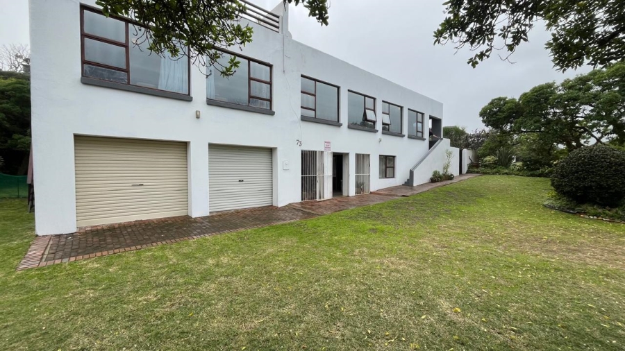 6 Bedroom Property for Sale in Oyster Bay Eastern Cape